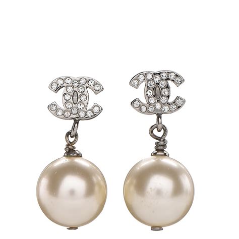 chanel long drop pearl earrings|Chanel pearl drop earrings silver.